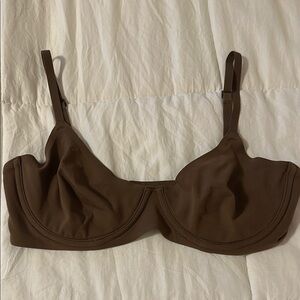SKIMS Brown Underwire Bra with Adjustable Straps